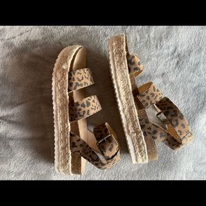 universal thread good company sandals